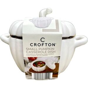 Crofton White Pumpkin Ceramic Casserole Dish Lid Handle Soup Stew Tureen .8 Qt